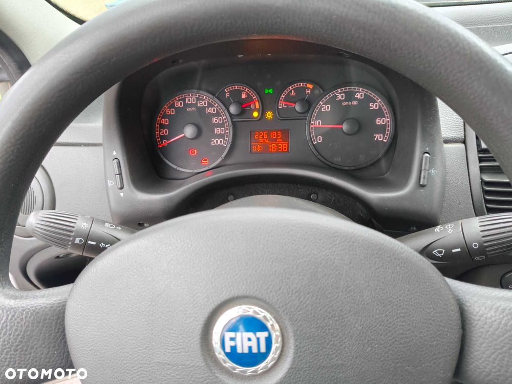 Fiat Punto - 5