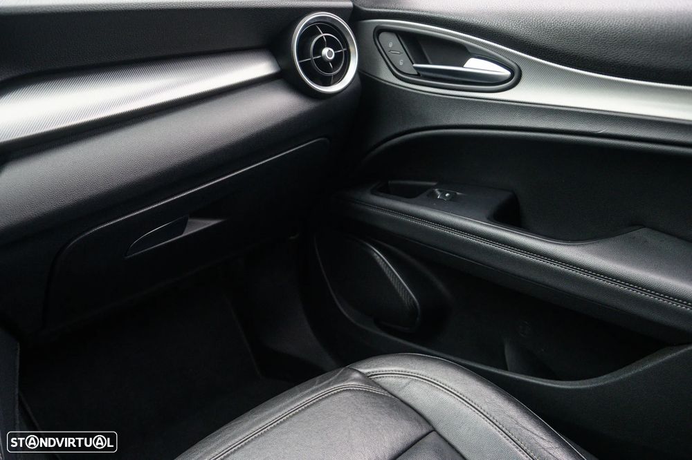 Alfa Romeo Stelvio 2.2 D Super AT8 Q4 - 38