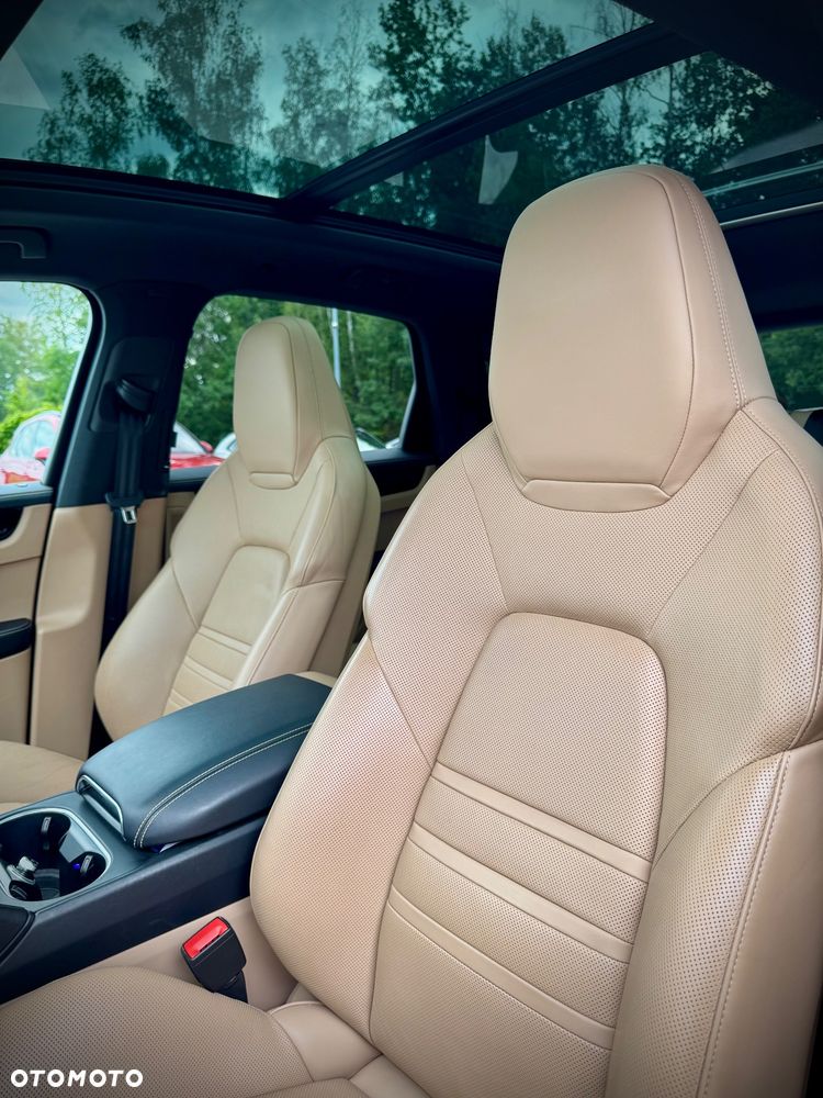 Porsche Cayenne S - 31