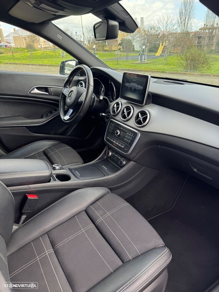Mercedes-Benz CLA 220 d 7G-DCT - 9