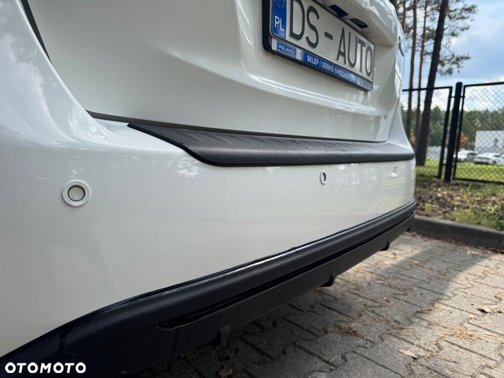 Toyota Prius+ - 17