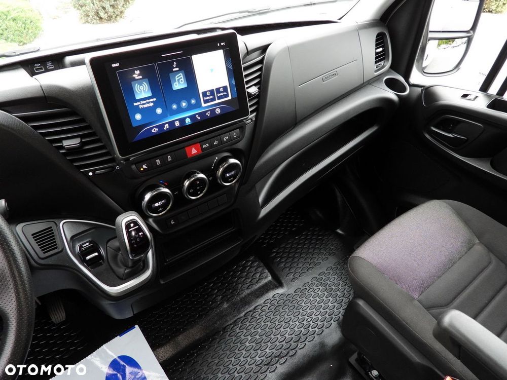 Iveco DAILY 35S18 KONTENER HI-MATIC WINDA 8 PALET TEMPOMAT NAWIGACJA LEDY PNEUMATYKA AUTOMAT HI-MATIC KLIMATYZACJA  180KM - 33