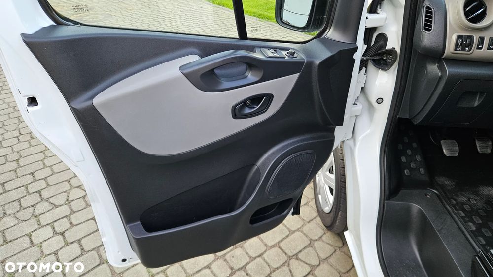 Renault Trafic 1,6 120KM BezAdblue L2 Długi Nawi Kamera Parktronik Hak - 11