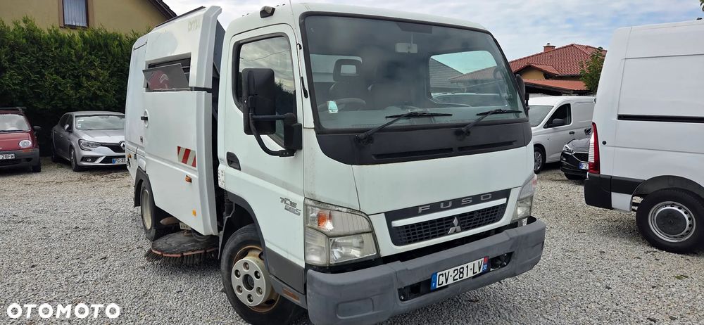 FUSO Canter - 4