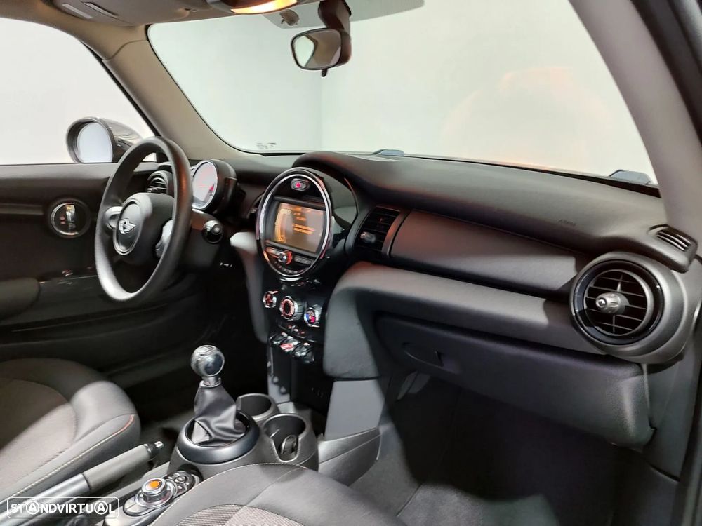 MINI 3 Portas One D - 20