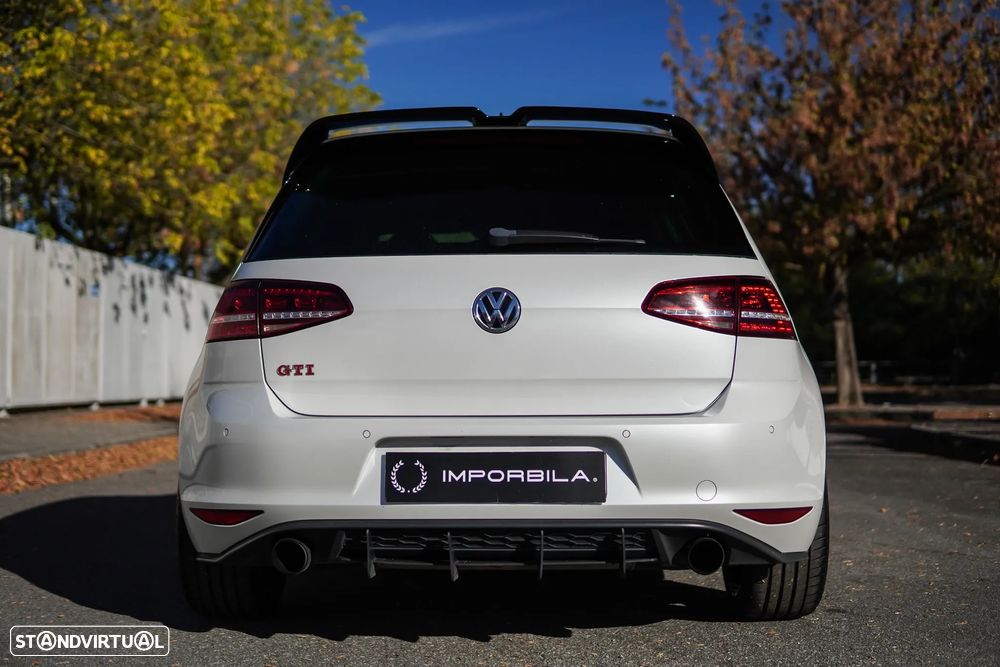 VW Golf GTI Performance BlueMotion - 23