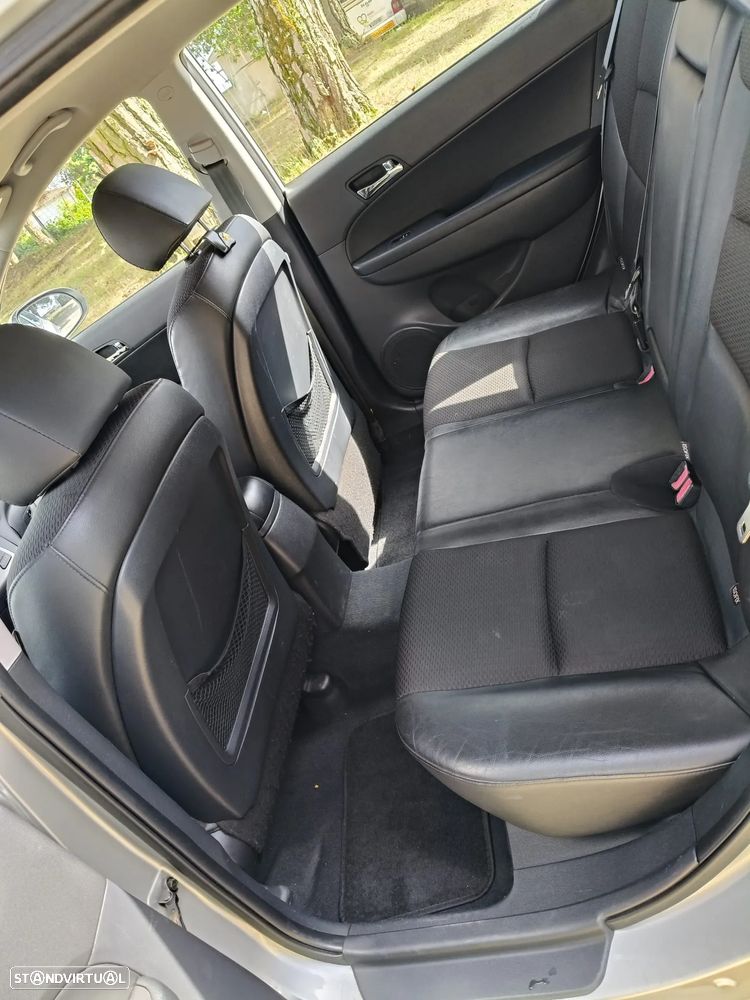 Hyundai i30 CW 1.6 CRDi Comfort - 12