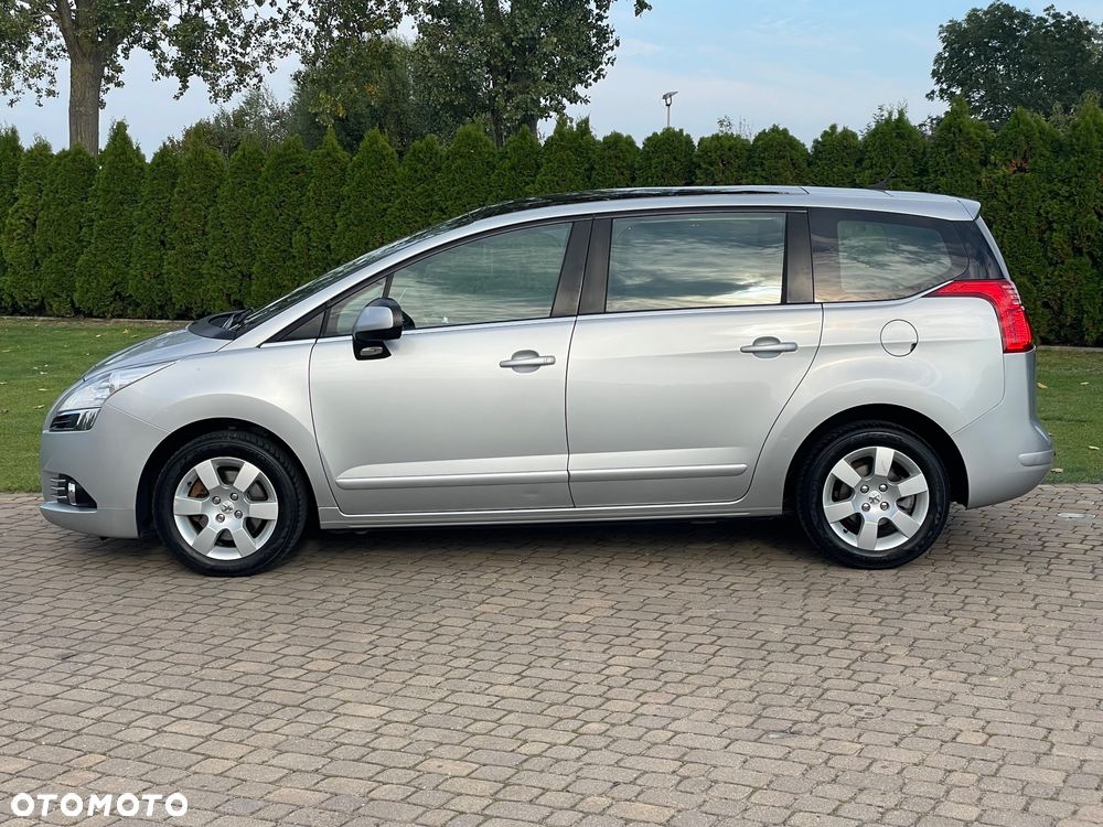 Peugeot 5008 - 12