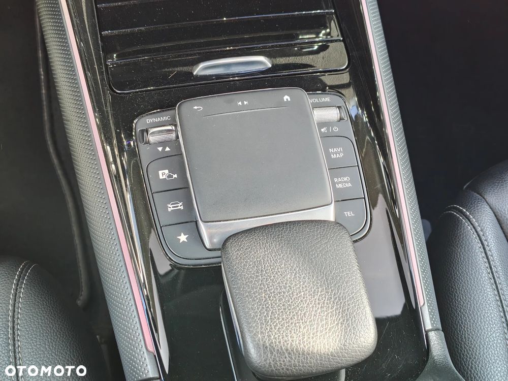 Mercedes-Benz GLB 200 4-Matic Style 8G-DCT - 15