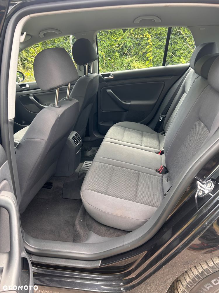 Volkswagen Golf 1.6 FSI Trendline - 6