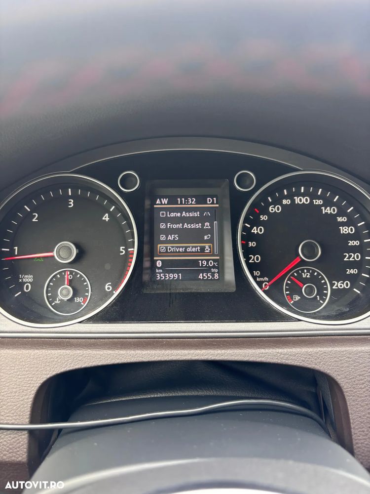 Volkswagen Passat Variant 2.0 TDI DSG BlueMotion Technology Exclusive - 26