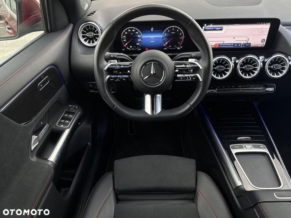 Mercedes-Benz GLA - 15