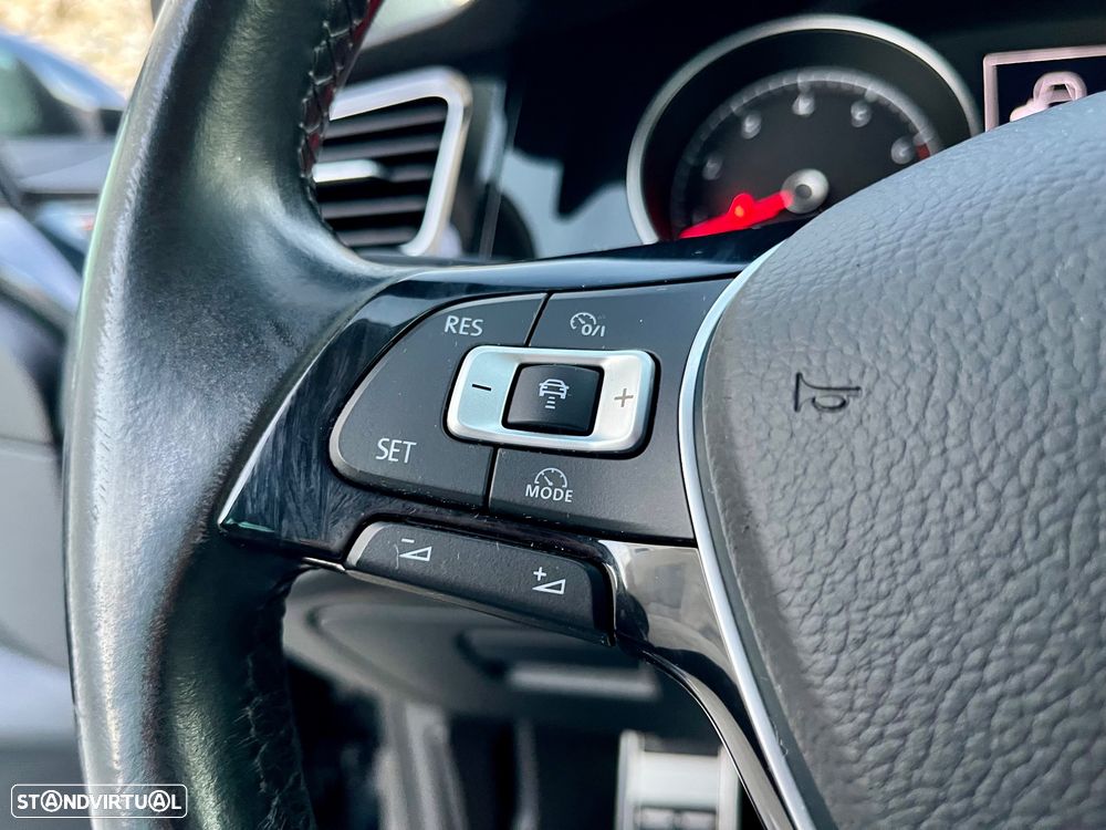VW Golf - 43