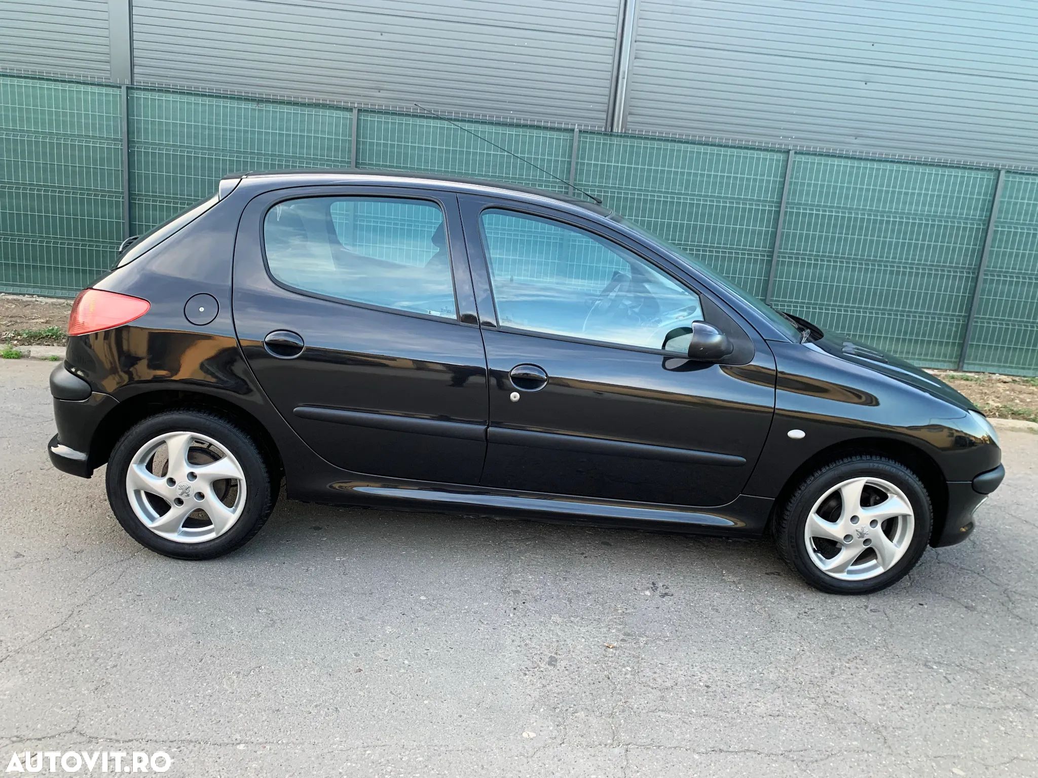 Peugeot 206 - 1