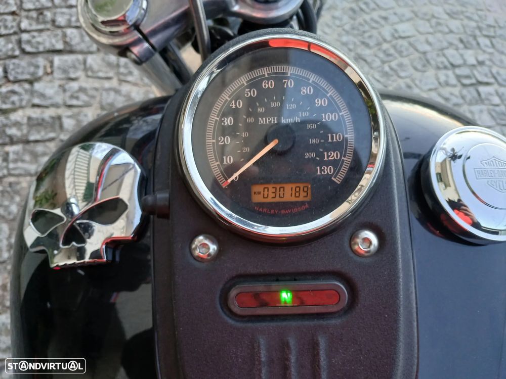 Harley-Davidson Dyna Street Bob - 5