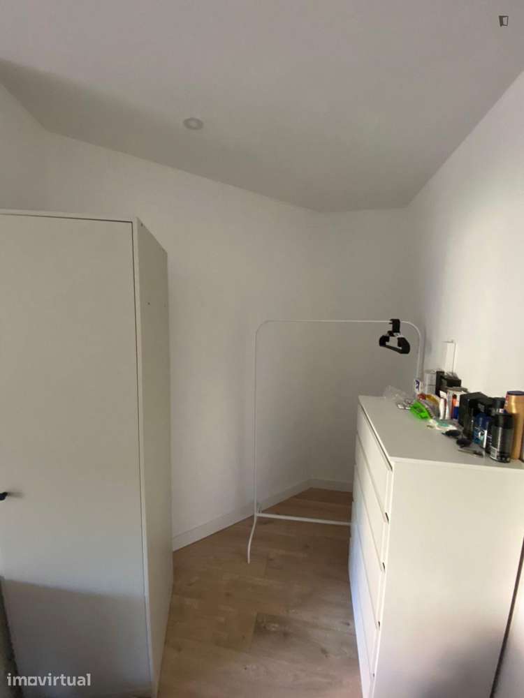 Quarto - localizado em Amadora Lisbon - Grande imagem: 5/21