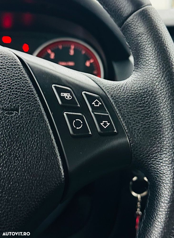 BMW X1 sDrive18d Sport Line - 24