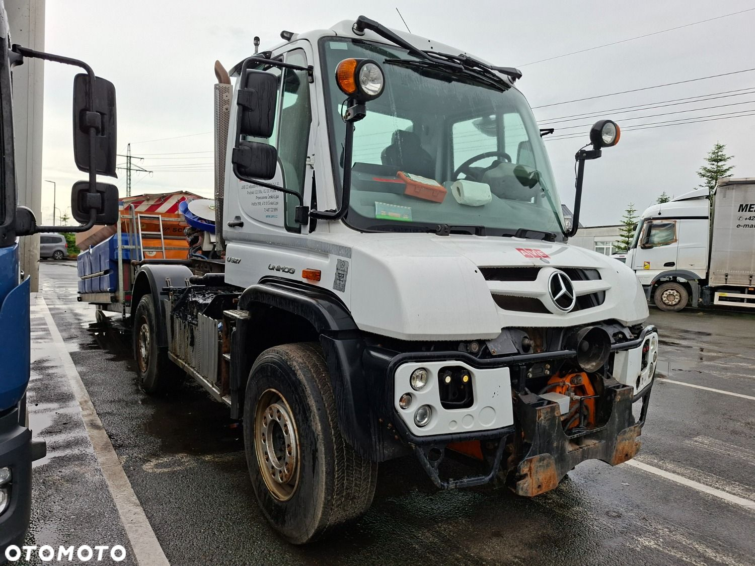 MIKANN Unimog U527 4X4 - 3