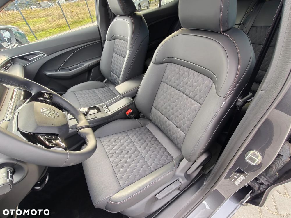 MG MG3 1.5 HEV+ Exclusive - 12
