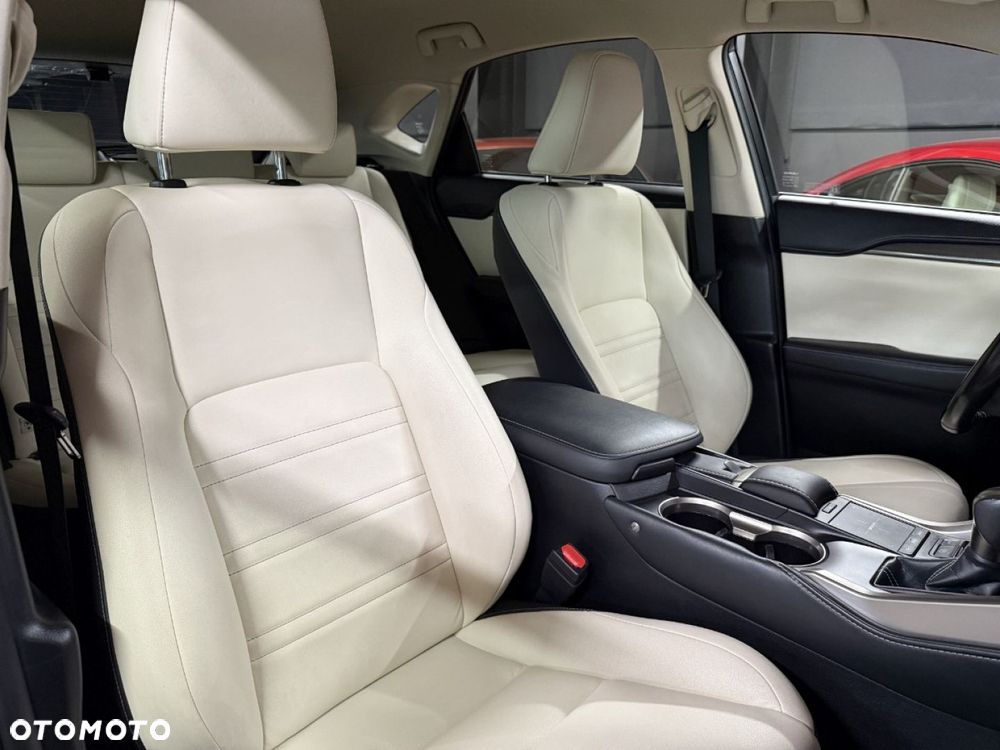 Lexus NX 300 Comfort AWD - 31