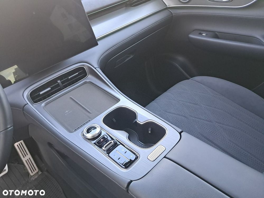 Chery Tiggo 8 - 10