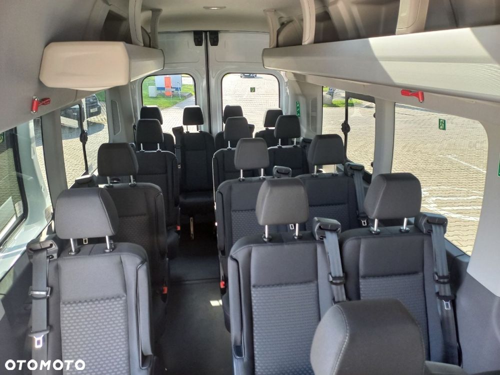 Ford Transit autobus - 17