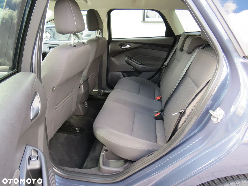 Ford Focus - 30