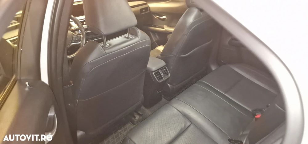 Lexus UX 250h E-FOUR Luxury ML - 7