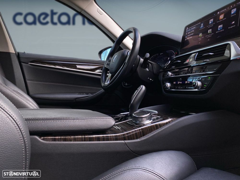BMW 530 e Line Luxury - 15