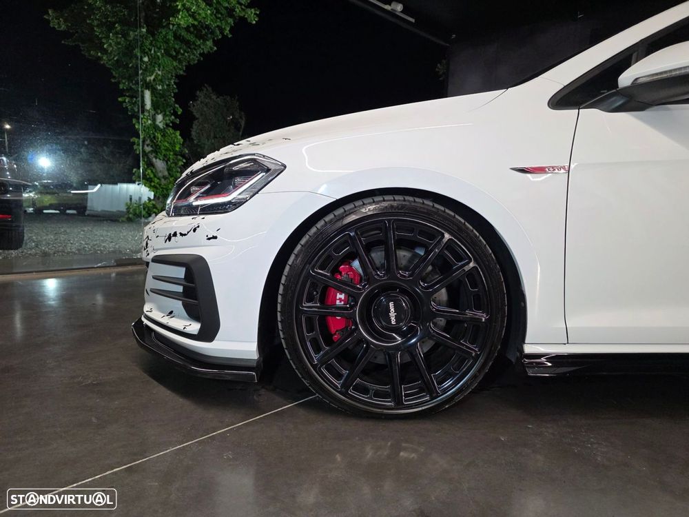 VW Golf 2.0 TSI GTI DSG Performance - 23