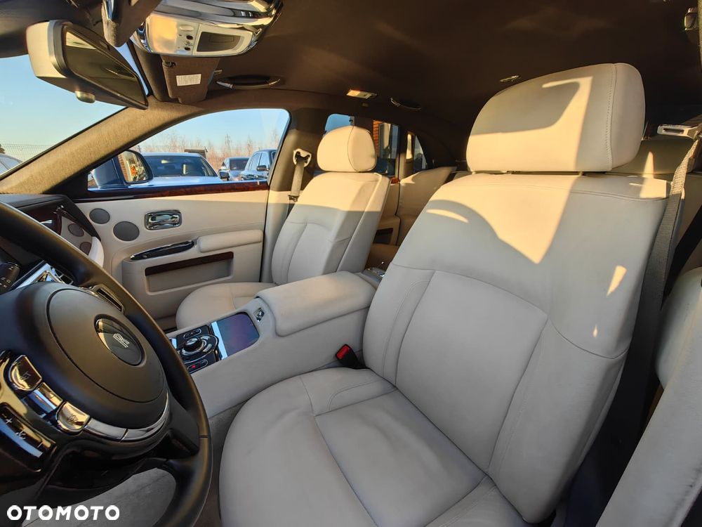 Rolls-Royce Ghost Standard - 21