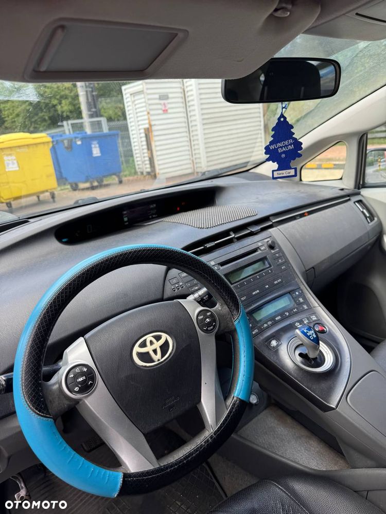 Toyota Prius 1.8 HSD Luna - 9