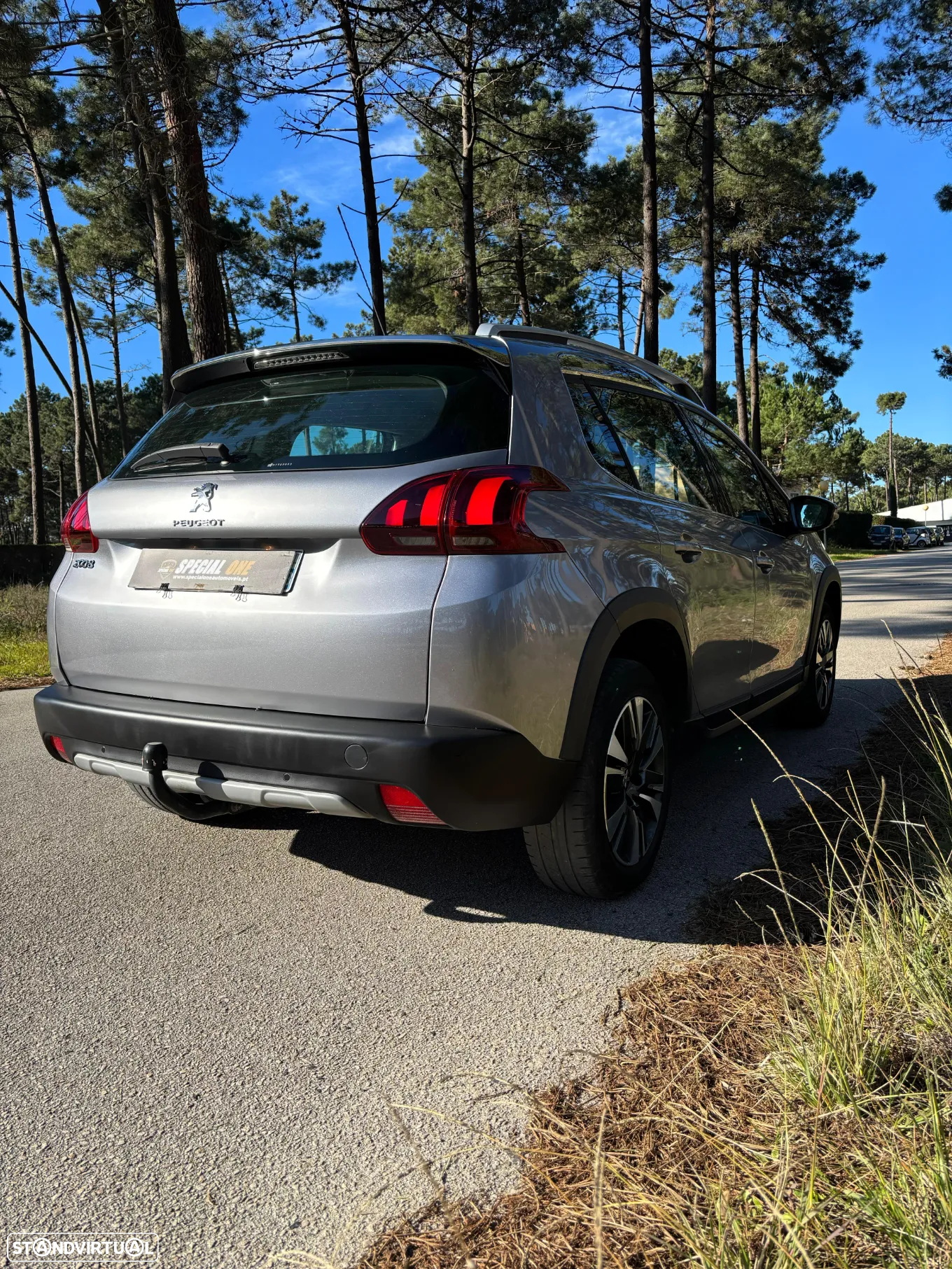 Peugeot 2008 1.2 PureTech Allure EAT6 - 7