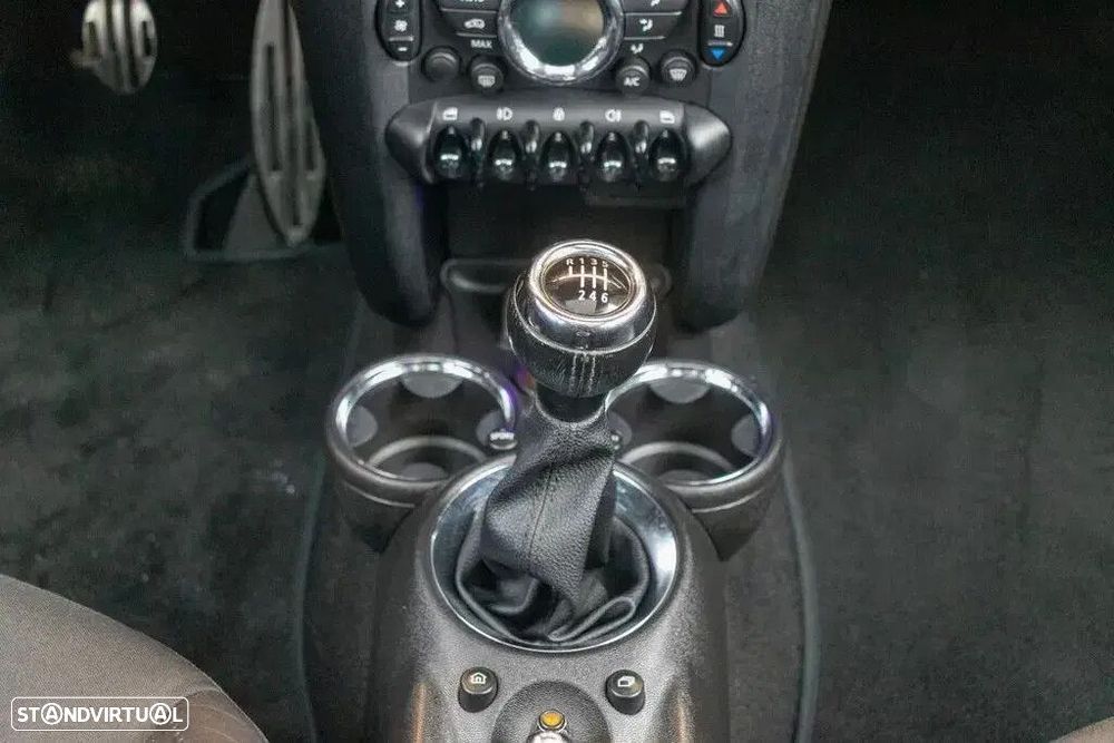 MINI 3 Portas Cooper SD - 12