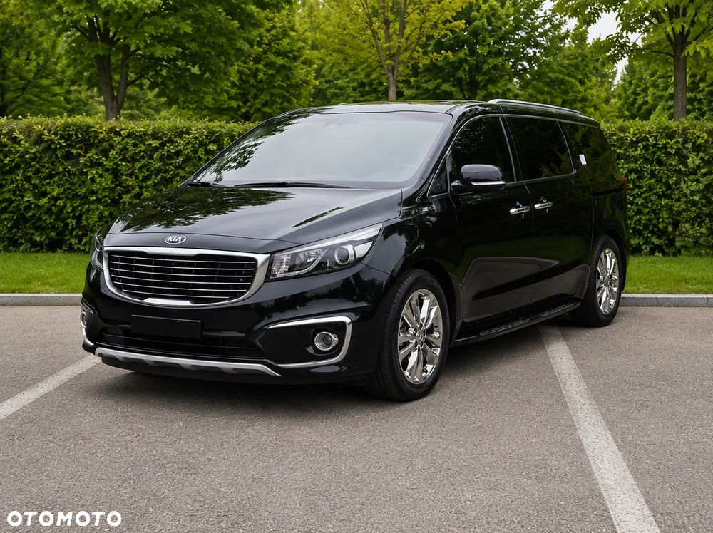 Kia Carnival - 2
