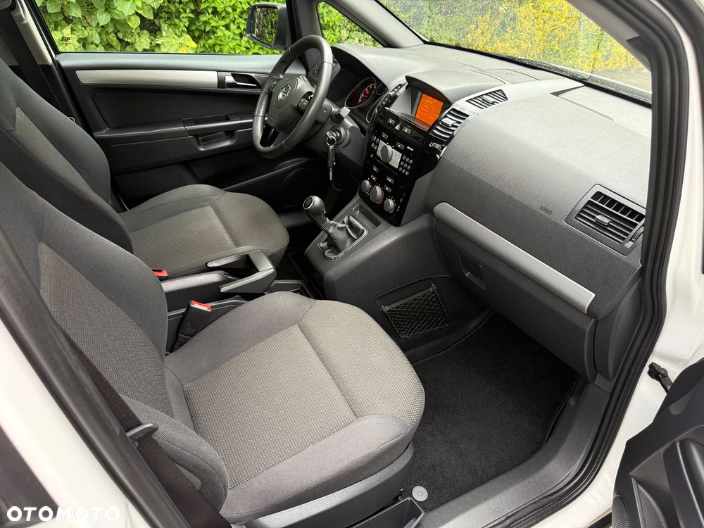 Opel Zafira 1.8 Family - 12