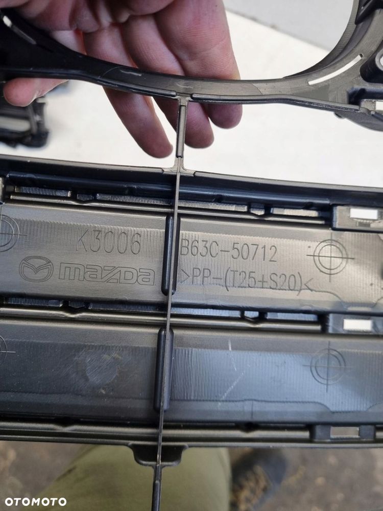 Mazda 3 III BM LIFT 16- Grill atrapa zderzaka przód przednia - 4