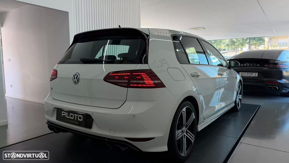 VW Golf R 4Motion BlueMotion DSG - 10