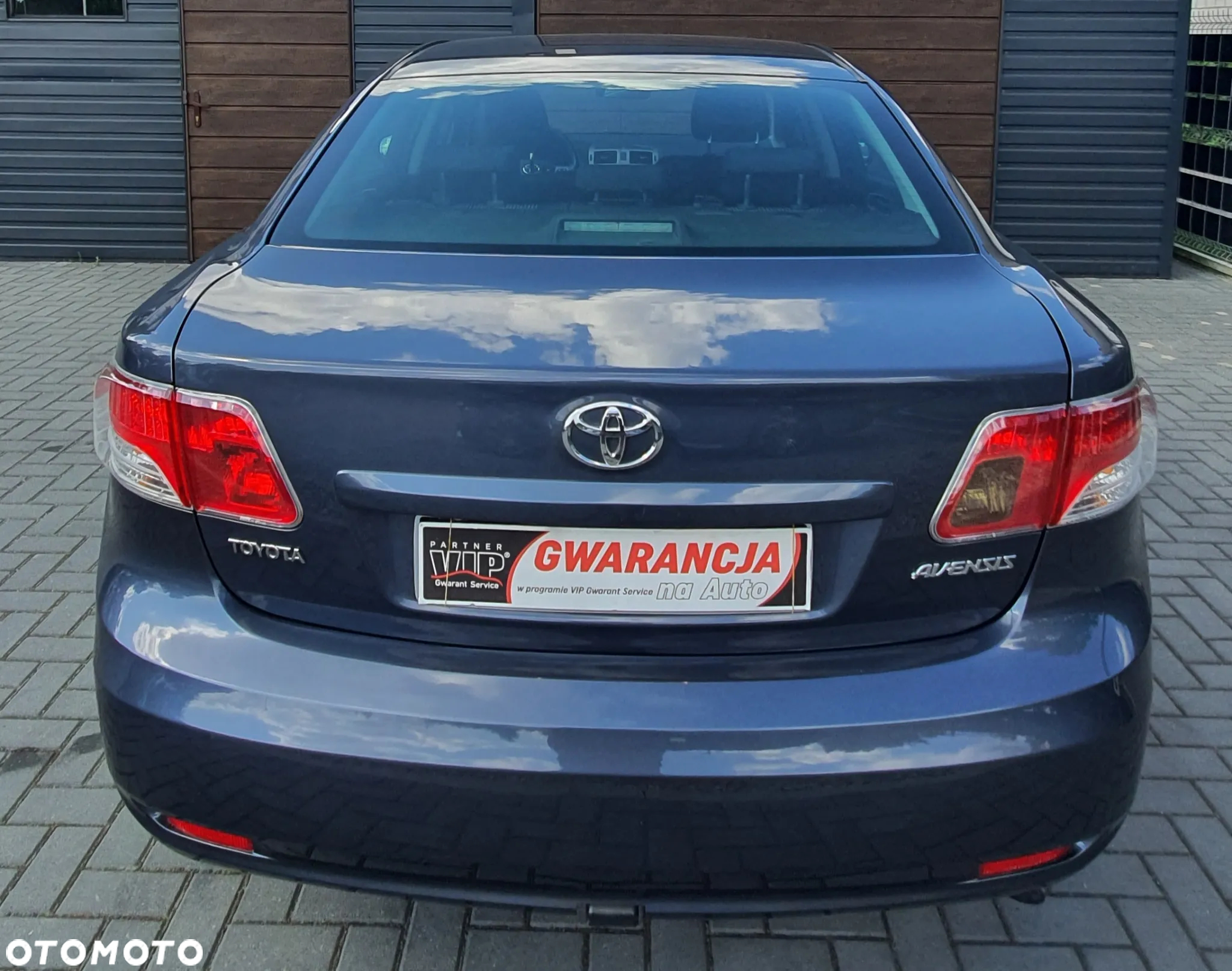 Toyota Avensis 1.8 Sol plus NAVI - 12