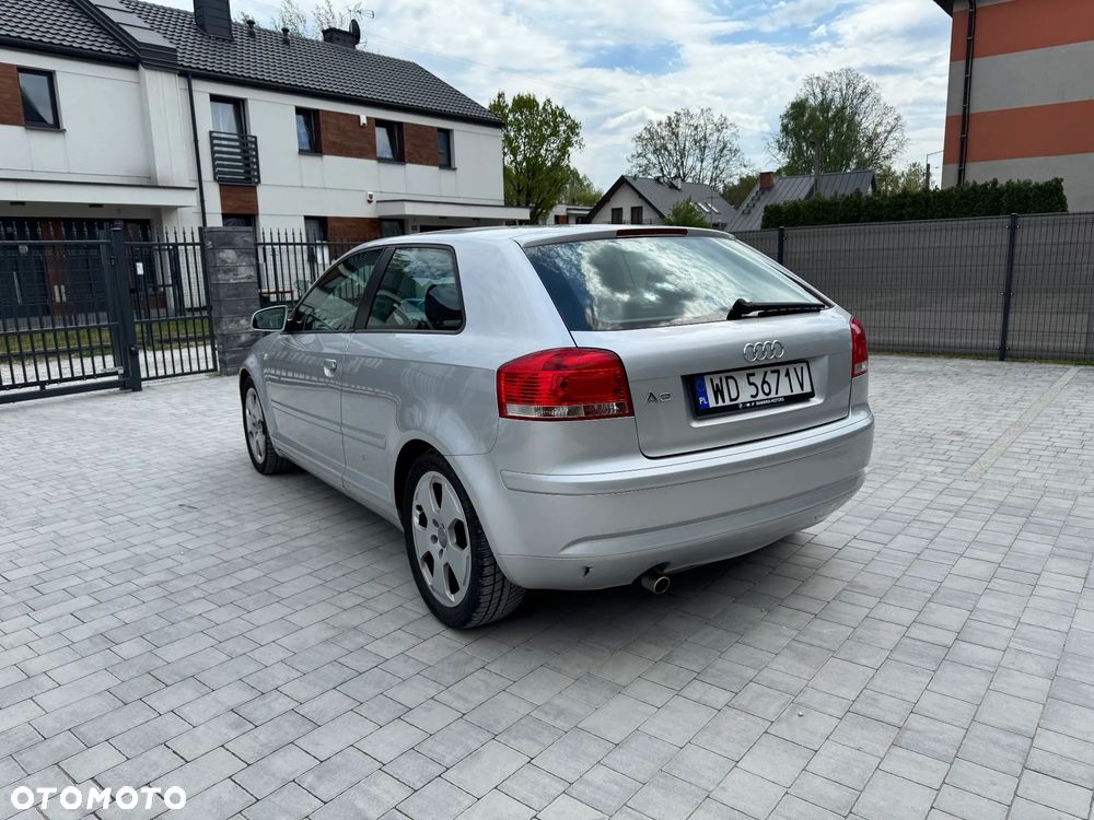 Audi A3 3-drzwiowe 1.6 Attraction - 8