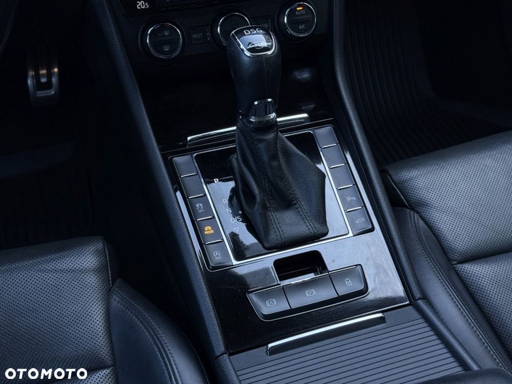 Skoda Superb 2.0 TDI L&K DSG - 23