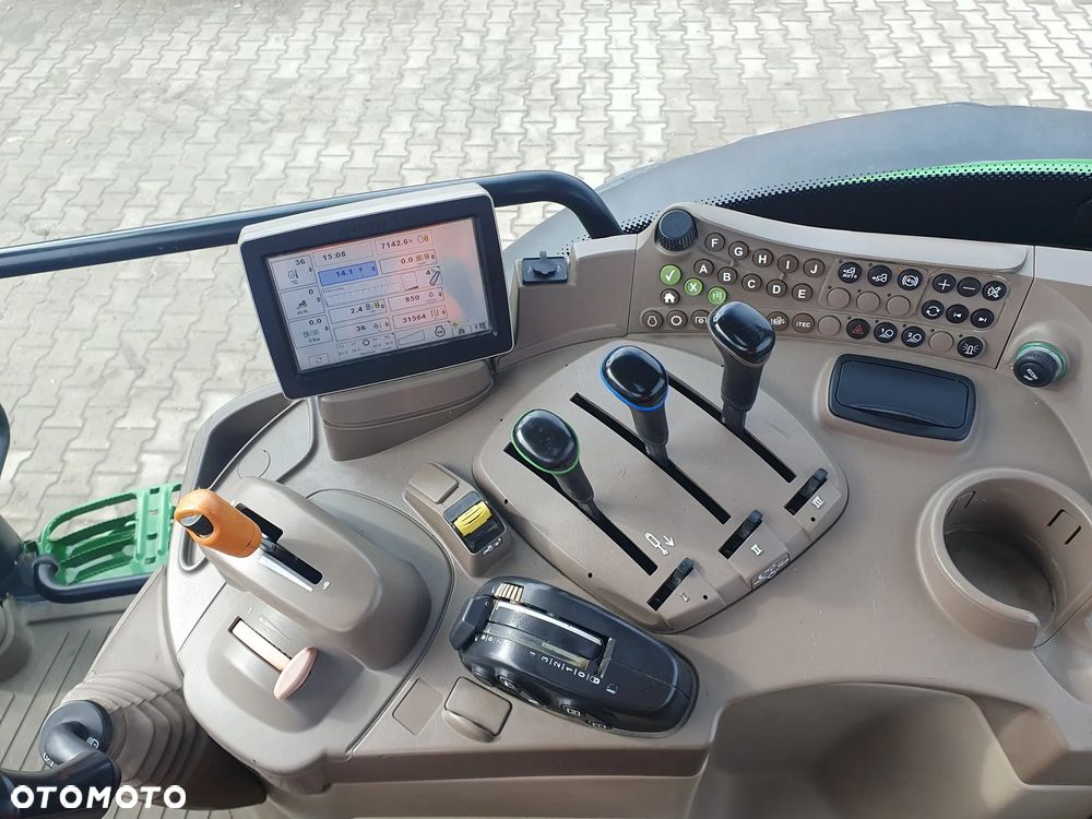 John Deere 6130R - 12