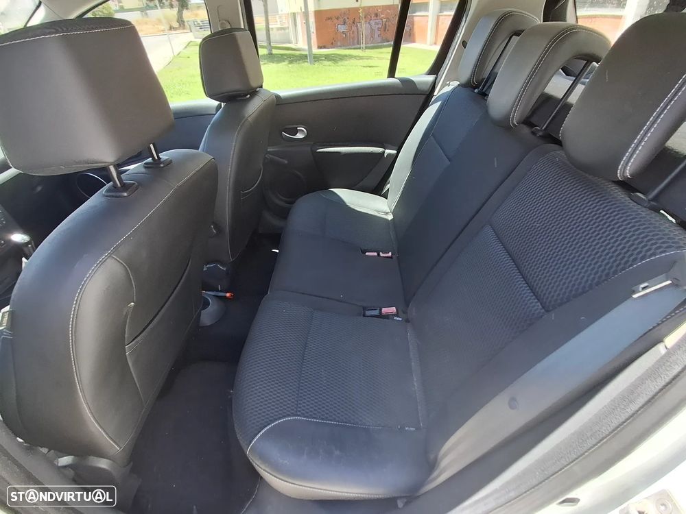Renault Clio dCi 90 Dynamique - 13