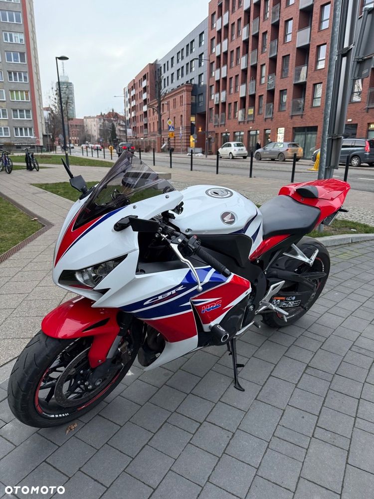 Honda CBR - 1