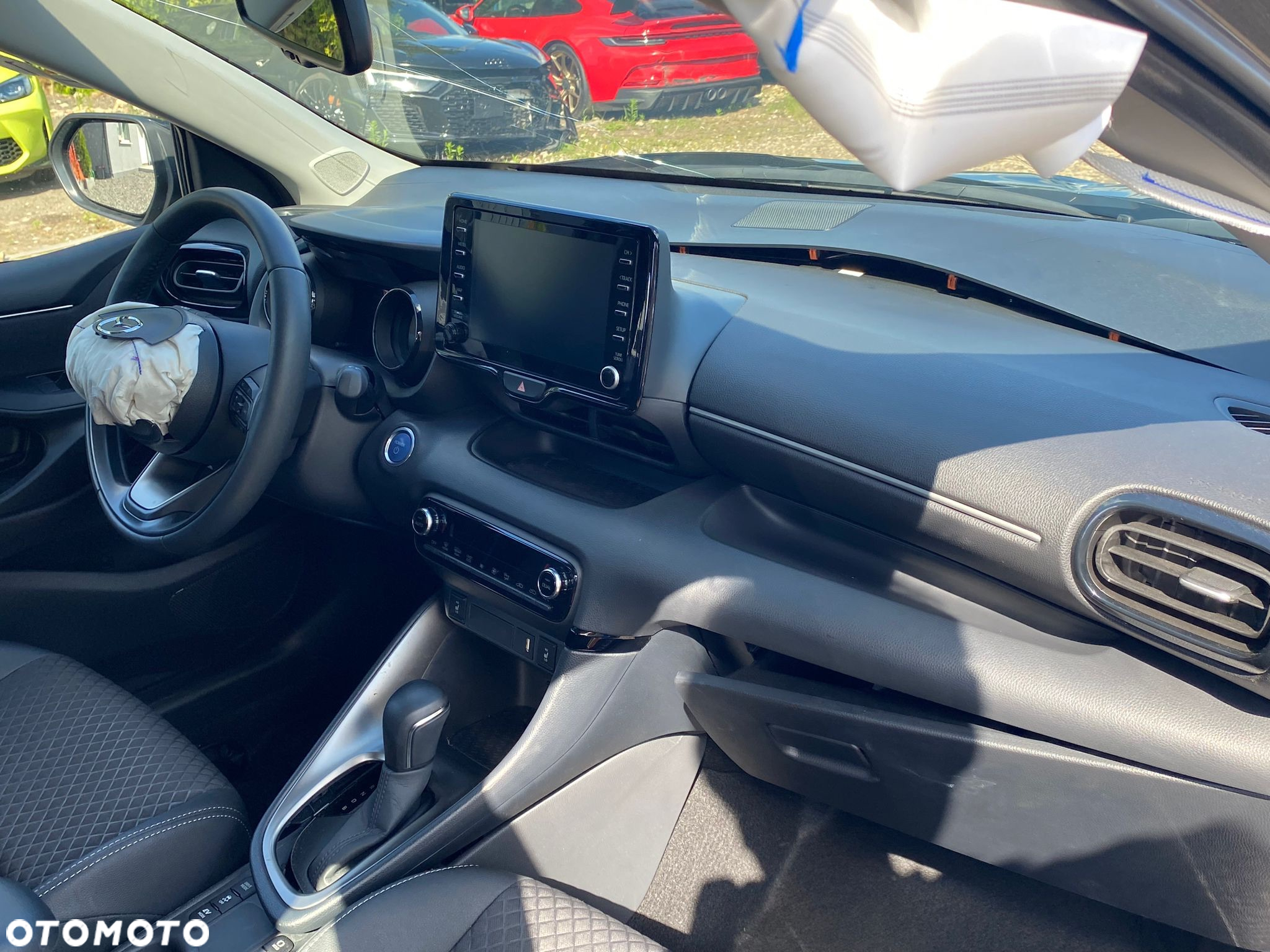 Mazda 2 Hybrid - 21