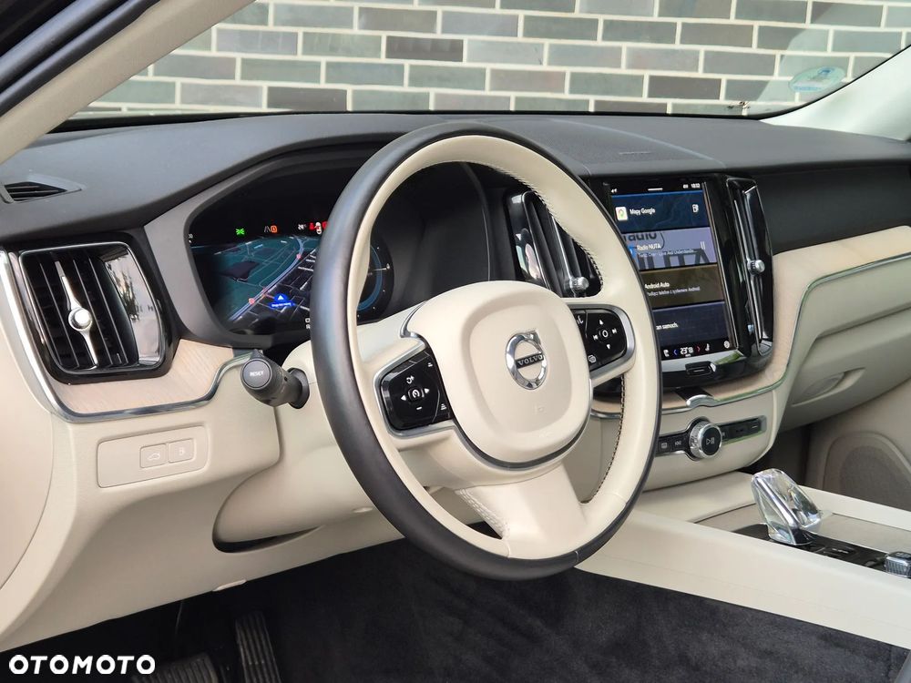 Volvo XC 60 T6 AWD Plug-In Hybrid Inscription Expression - 16