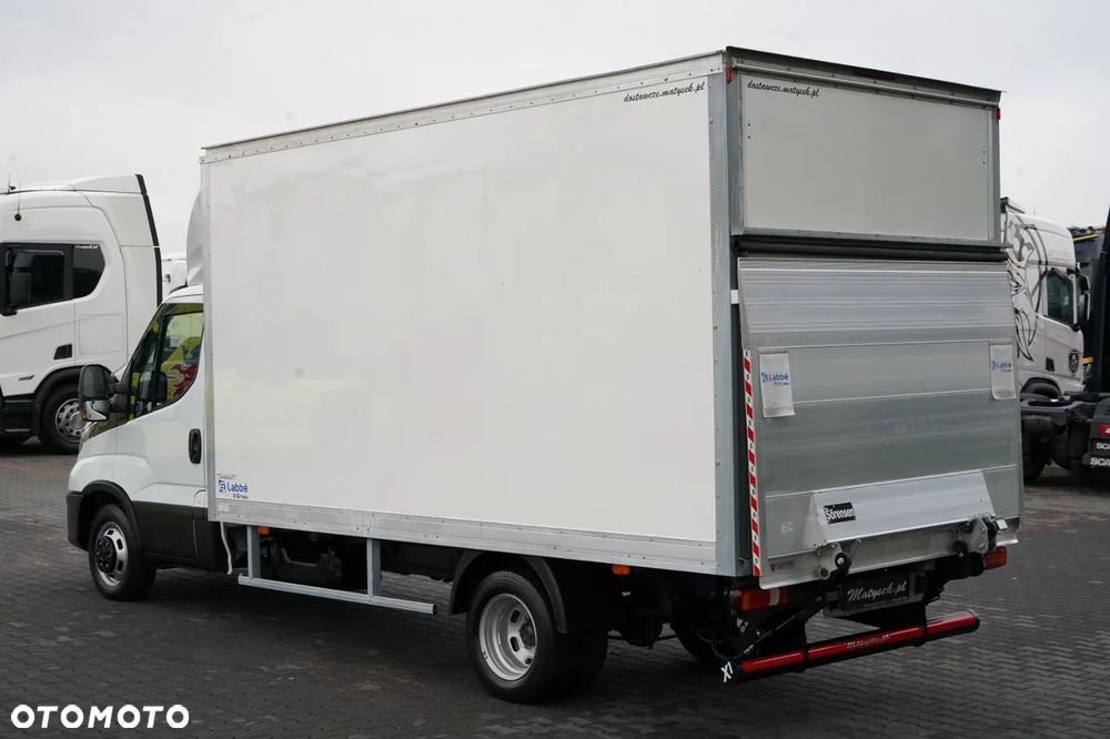 Iveco DAILY 35-160 / KONTENER 4,3 M / WINDA / BLIŹNIAK   DMC: 3500 KG /  2022 - 8