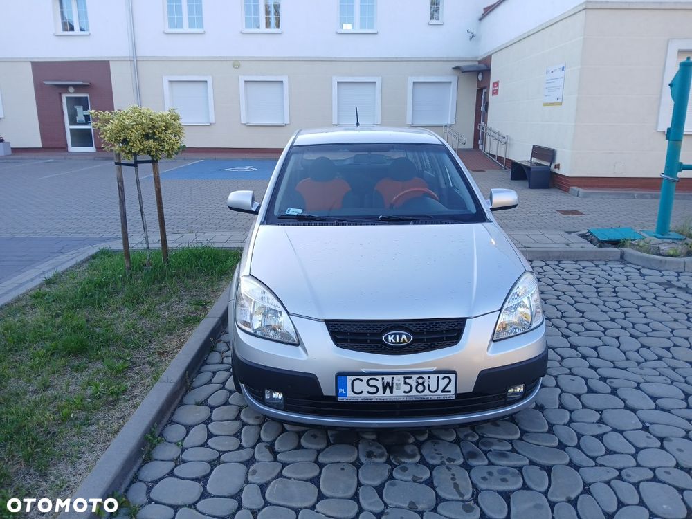 Kia Rio - 3