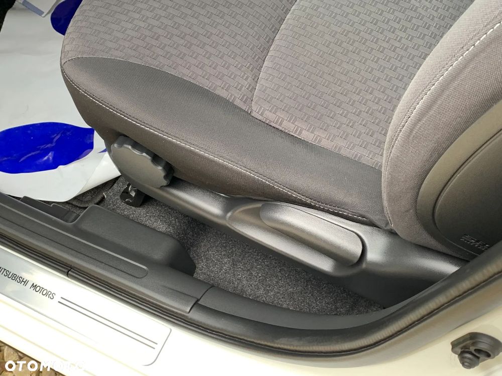 Mitsubishi Space Star 1.2 Top - 20