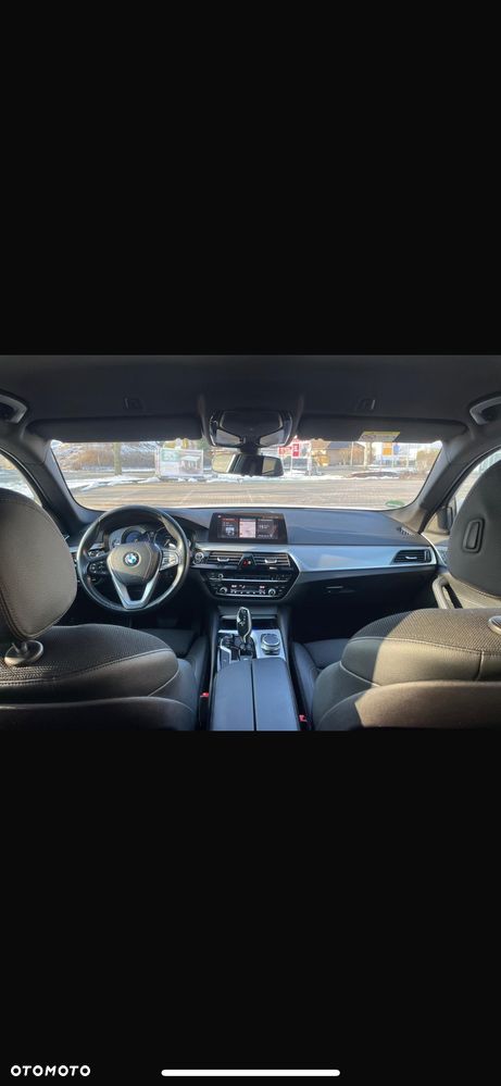 BMW Seria 5 520d xDrive Sport - 12